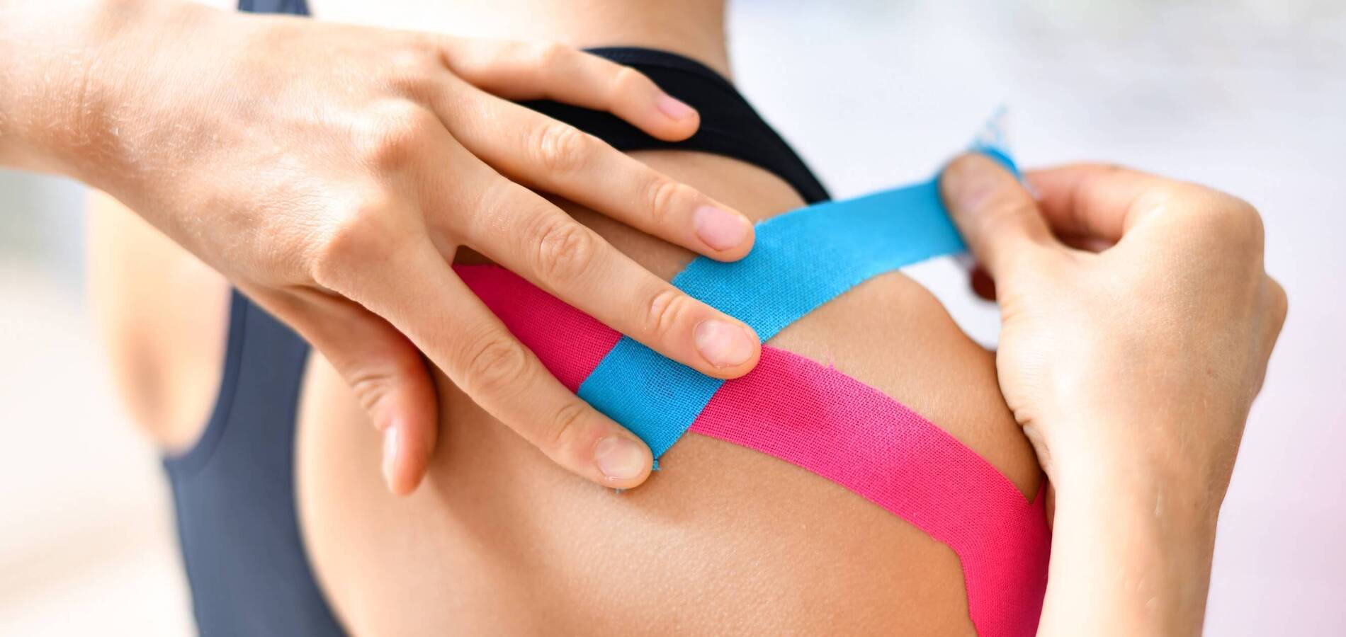 Schmerztherapie Regensburg - Kinesio Tapes Schulterschmerzen